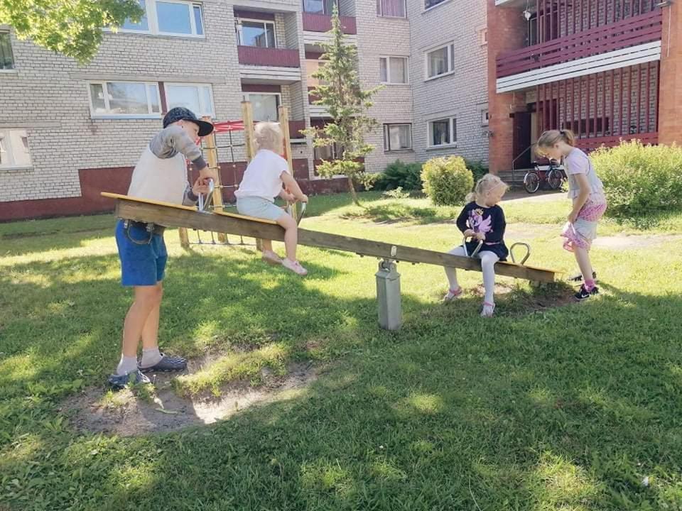 Hiiumaa Family Apartments Кярдла Экстерьер фото